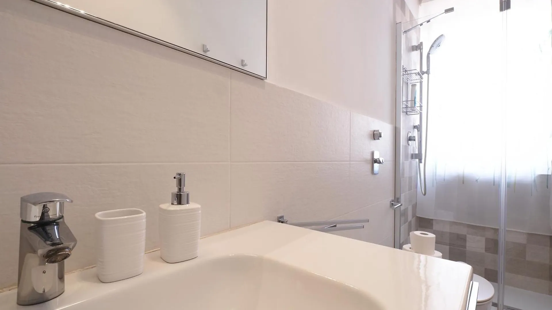 Primopiano - Lepontina Apartamento Milão