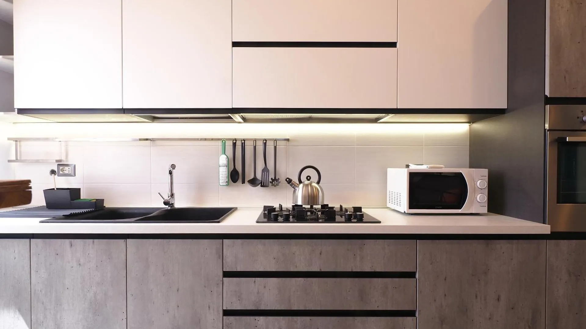 Apartamento Primopiano - Lepontina Milán 0*,  Italia